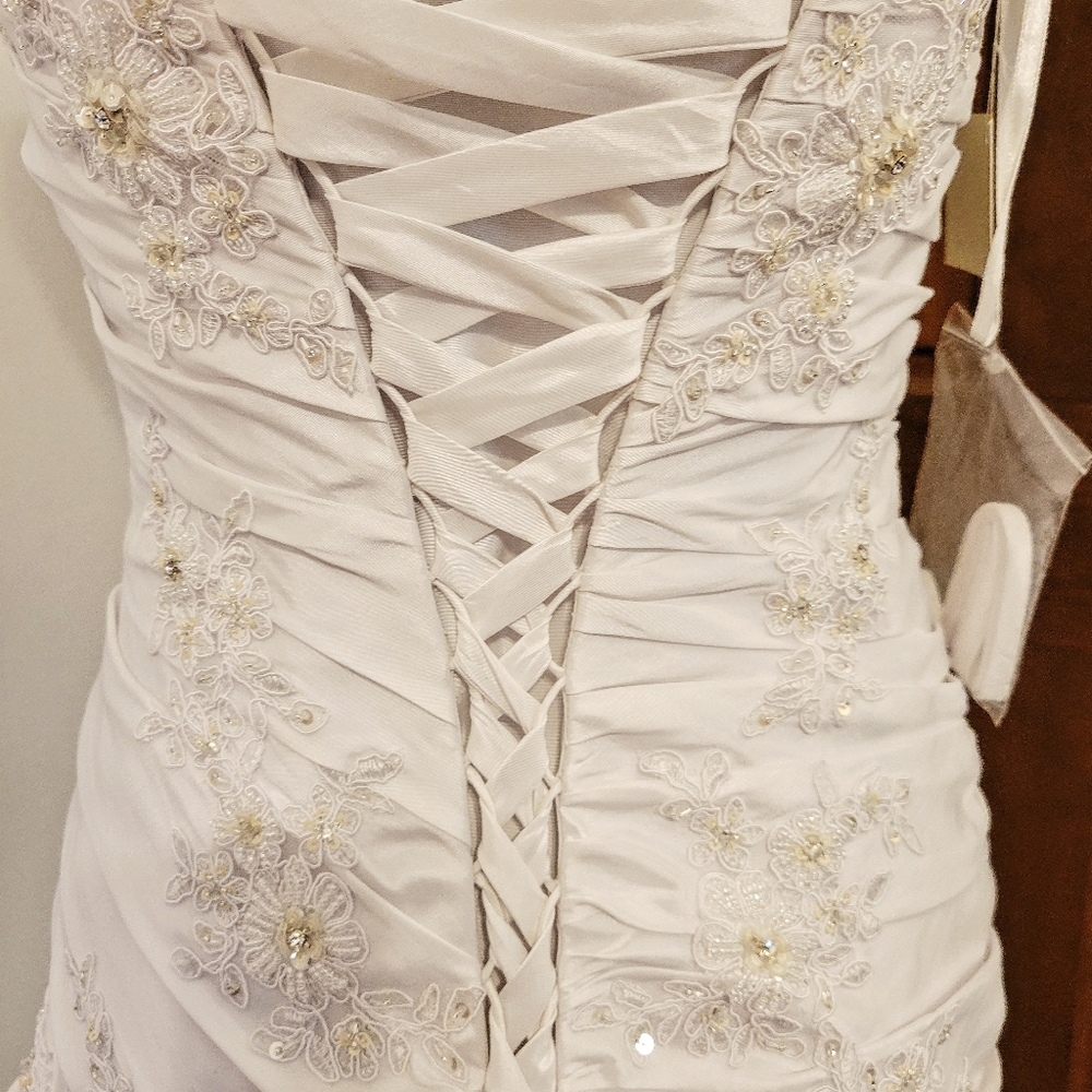 A&T 4414 White Bridal Gown Sz 8 - Picture 11 of 16